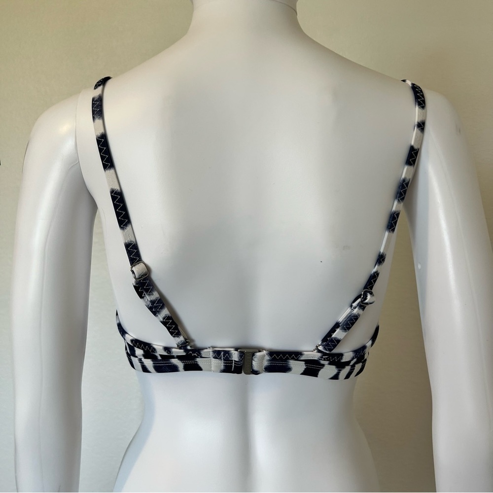 Athleta XS Wave Break Molded Cup Bikini Top Tie Dye Blue White Multiway Strap - Picture 4 of 7